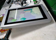 LCD ডিজিটাল সাইনেজ অ্যান্টি গ্লেয়ার 1.3kW 43in ওয়াল মাউন্টেড ওয়াটারপ্রুফ 2000cd/m2
